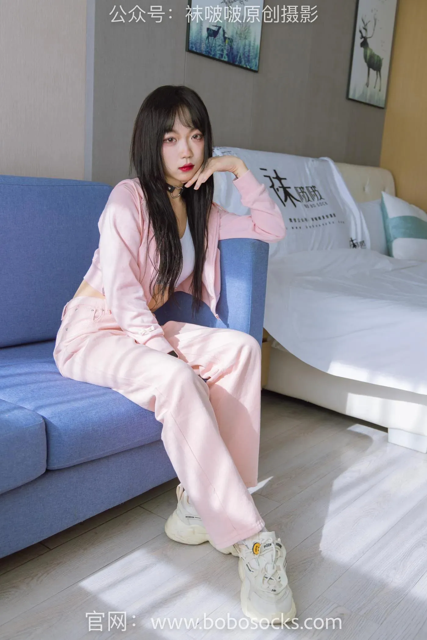 [BoBoSocks袜啵啵]NO.141 周周-运动鞋、白棉袜、裸足 [140P]插图6